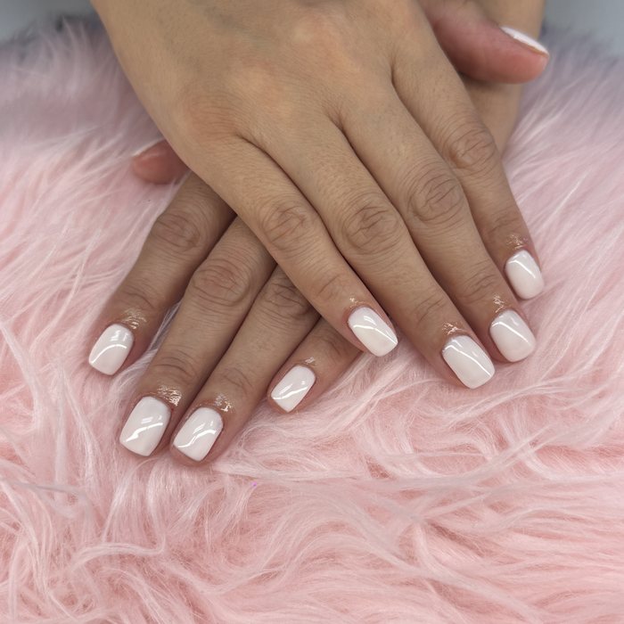 Milky white short square set